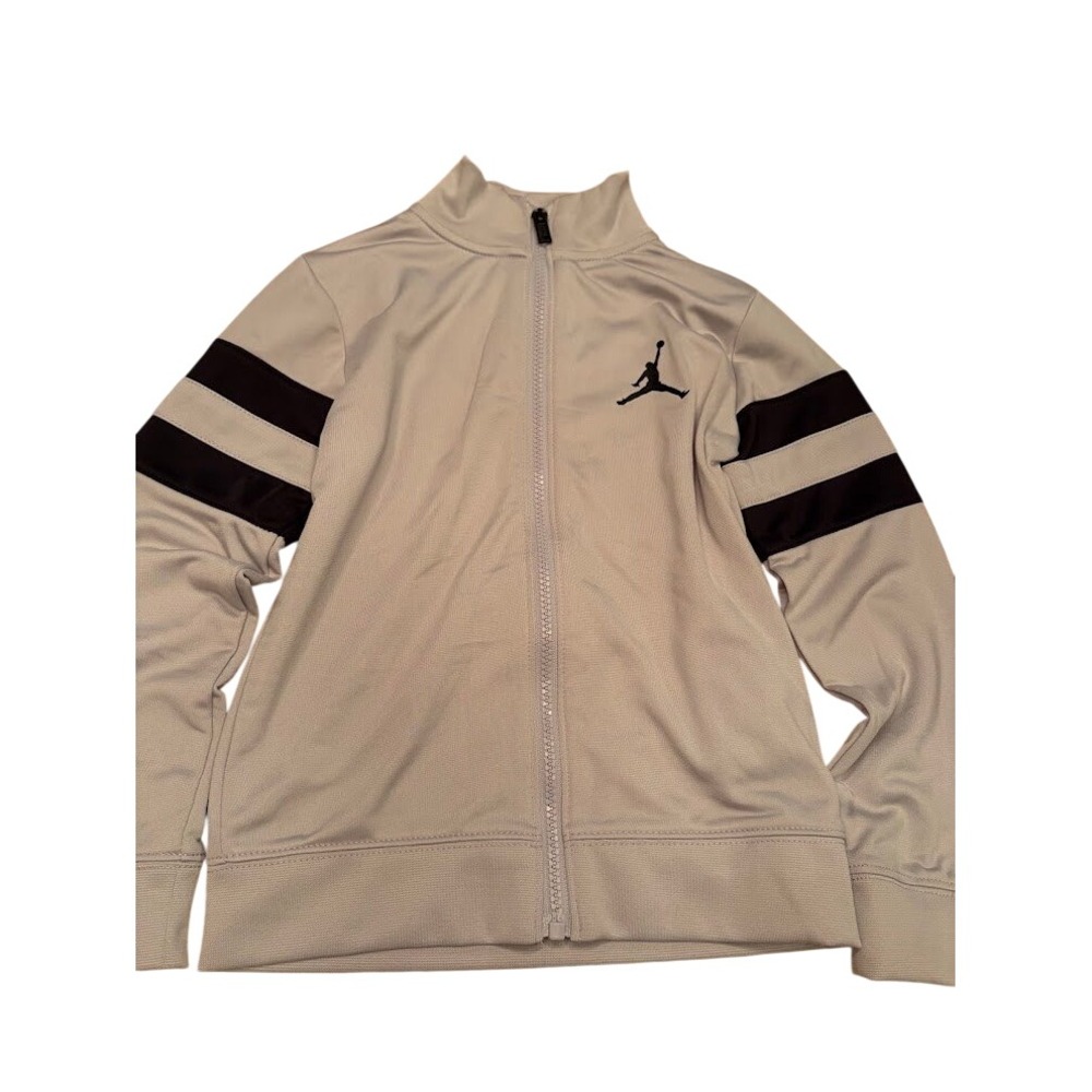 Jordan Boys Grey Full Zip Track Jacket Black Sleeve Stripes Jumpman Size 6 V0661
